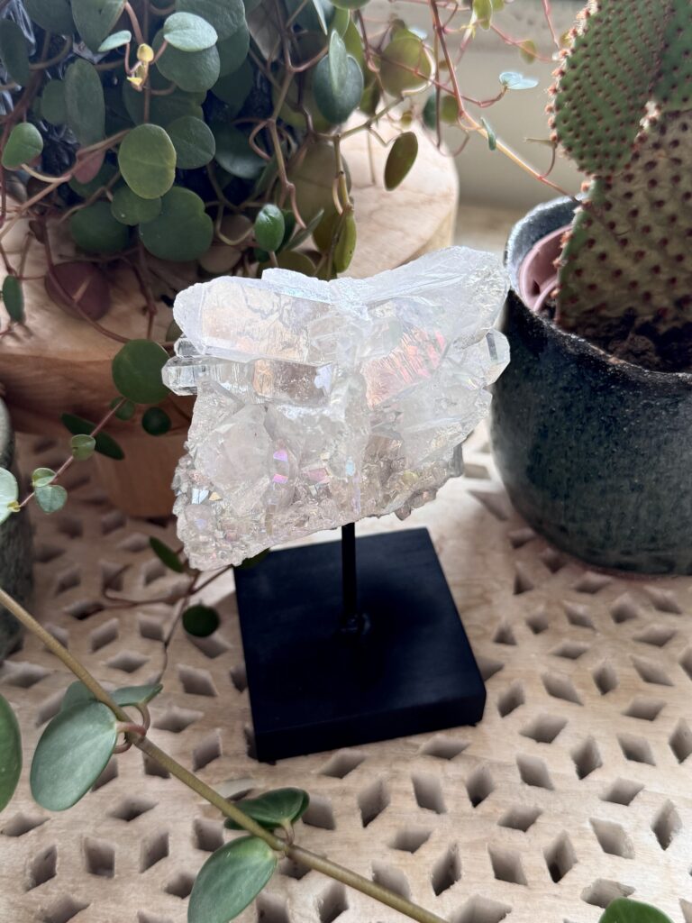Angel aura bergkristal op standaard Large